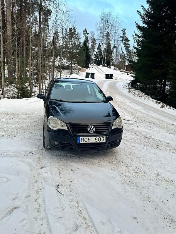 Begagnad VW Polo 80 HK (58 kW) 2008 Halvkombi