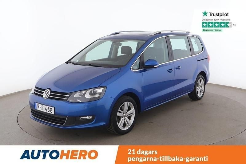 Blå Begagnad 2017 VW Sharan Minibuss | 206 000 kr (Bra pris) - Bild 1/4