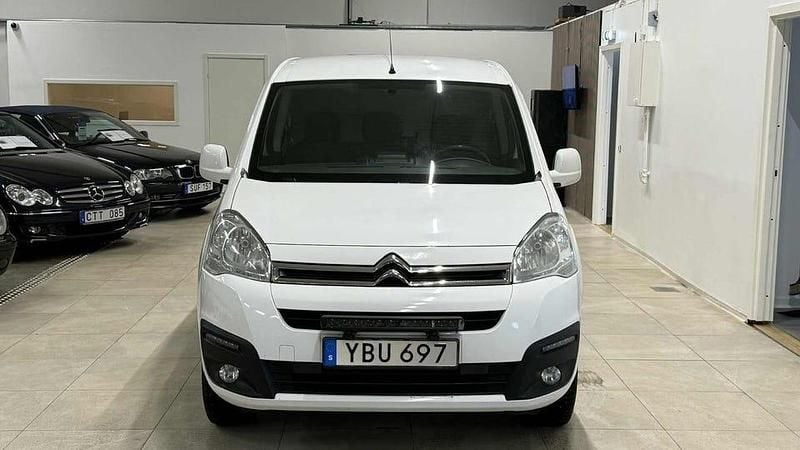 Begagnad Citroën Berlingo 99 HK (72 kW) 2013 Vit Minibuss