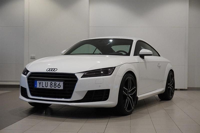 Vit Begagnad 2017 Audi TT Sportkupé | 239 900 kr (Lite dyr) - Bild 1/4