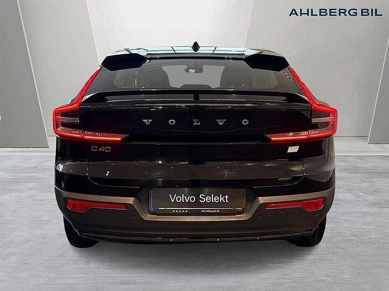 Begagnad Volvo C40 Single Motor 172 kW (234 HK) 2023 Svart SUV