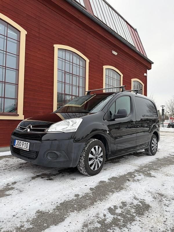Begagnad Citroën Berlingo 90 HK (66 kW) 2014 Svart Minibuss