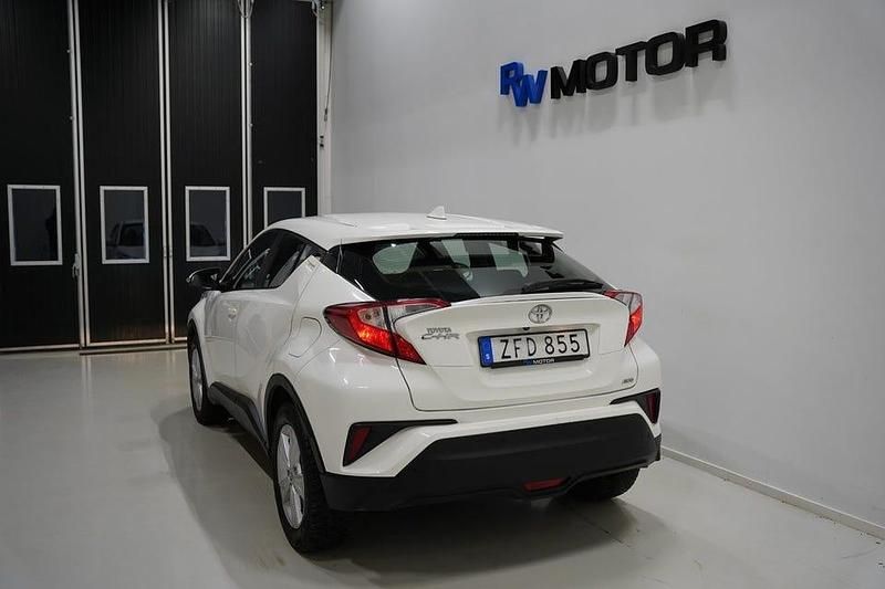 Begagnad Toyota C-HR Active 116 HK (85 kW) 2018 Vit SUV