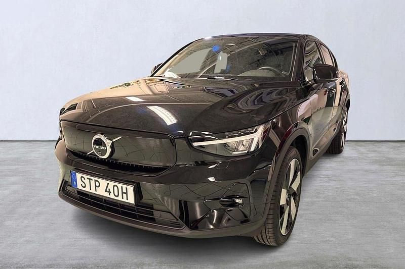 Svart Begagnad 2025 Volvo EC40 Plus SUV | 489 900 kr - Bild 1/4