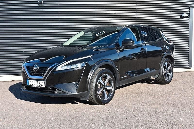 Svart Begagnad 2022 Nissan Qashqai 360º SUV | 299 900 kr (Lite dyr) - Bild 1/4