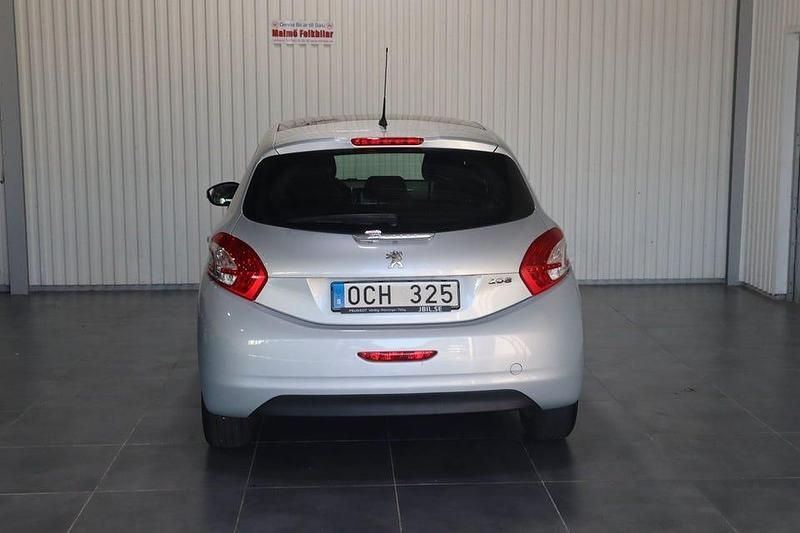 Begagnad Peugeot 208 82 HK (60 kW) 2013 Ljusgrå Halvkombi