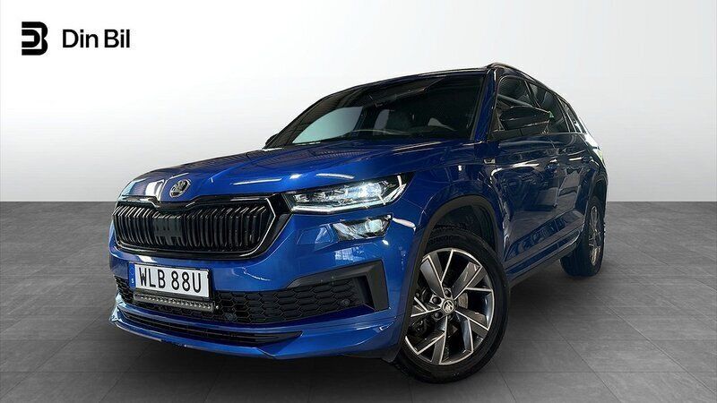 Blå Begagnad 2022 Skoda Kodiaq SportLine SUV | 424 900 kr (Marknadspris) - Bild 1/4