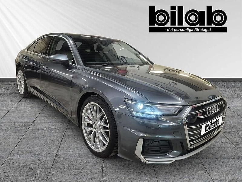 Grå Begagnad 2022 Audi S6 Premium Sedan | 649 000 kr (Bra pris) - Bild 1/4