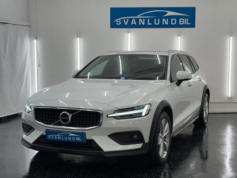 Begagnad 2019 Volvo V60 CC Kombi | 299 800 kr (Marknadspris) - Bild 1/4