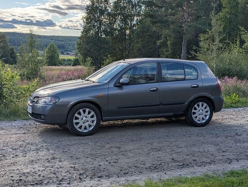 Begagnad 2005 Nissan Almera Halvkombi | 19 500 kr (Marknadspris) - Bild 1/4