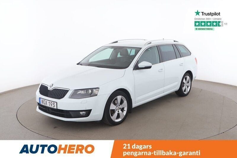 Vit Begagnad 2016 Skoda Octavia Style Kombi | 149 000 kr (Marknadspris) - Bild 1/4