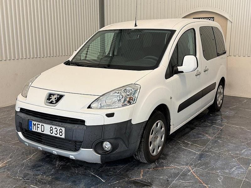 Vit Begagnad 2011 Peugeot Partner Tepee Minibuss | 59 900 kr - Bild 1/4