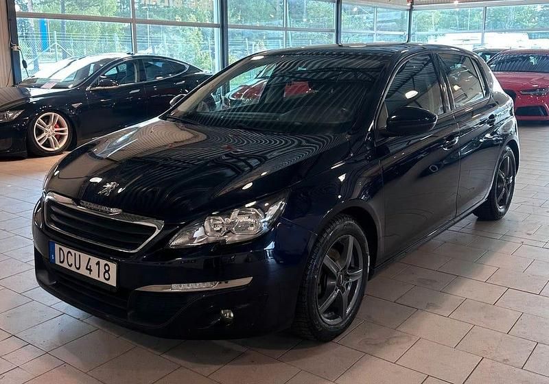 Mörkblå Begagnad 2013 Peugeot 308 Active Halvkombi | 69 900 kr (Marknadspris) - Bild 1/4