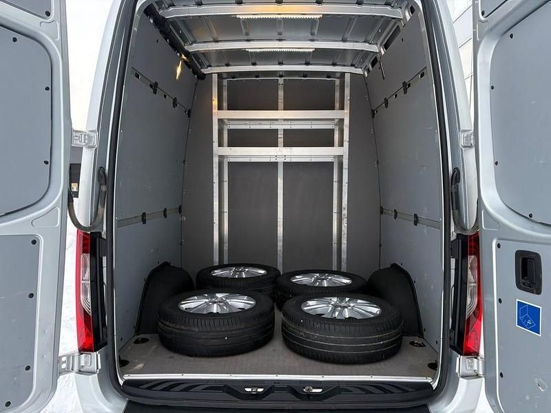 Begagnad Mercedes Sprinter 190 HK (139 kW) 2021 Silver Van