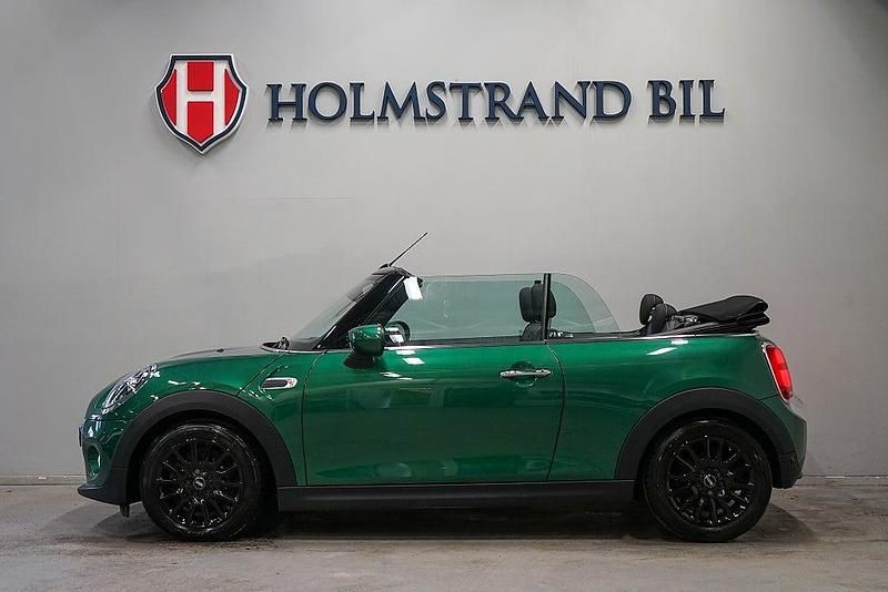 Begagnad Mini Cooper 2021 Grön Halvkombi