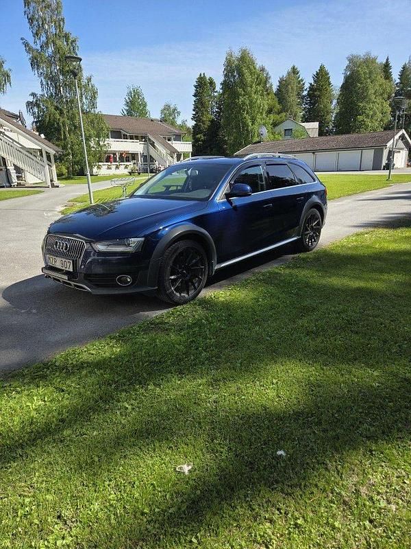Blå Begagnad 2013 Audi A4 Allroad Kombi | 95 000 kr (Bra pris) - Bild 1/4