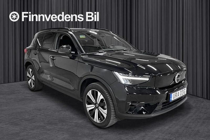 Begagnad Volvo XC40 Plus 175 kW (238 HK) 2022 Svart SUV