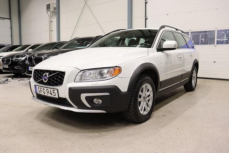 Begagnad Volvo XC70 Momentum 163 HK (119 kW) 2014 Vit Kombi