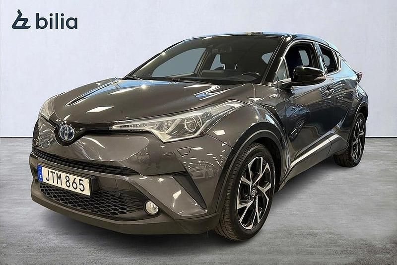 Mörkgrå Begagnad 2016 Toyota C-HR Style SUV | 189 900 kr (Marknadspris) - Bild 1/4