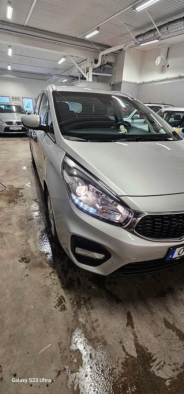 Begagnad Kia Carens 141 HK (103 kW) 2017 Minibuss