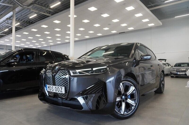 Okänd Begagnad 2022 BMW iX Comfort Edition SUV | 499 900 kr (Superpris) - Bild 1/4