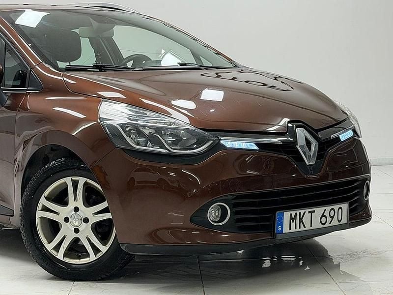 Begagnad Renault Clio GrandTour 90 HK (66 kW) 2015 Brun Kombi