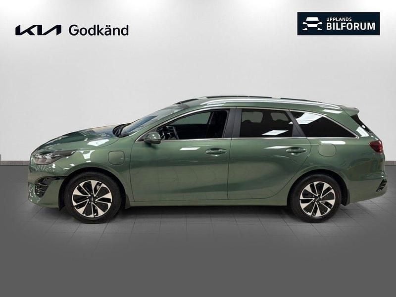 Begagnad Kia Ceed Sportswagon 141 HK (103 kW) 2023 Grön Kombi