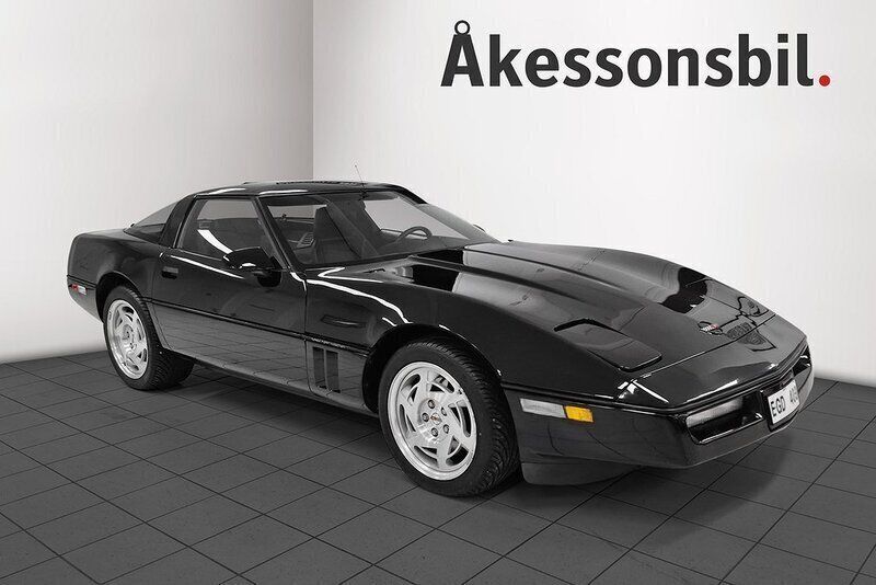 Svart Begagnad 1990 Chevrolet Corvette C4 | 159 000 kr - Bild 1/4