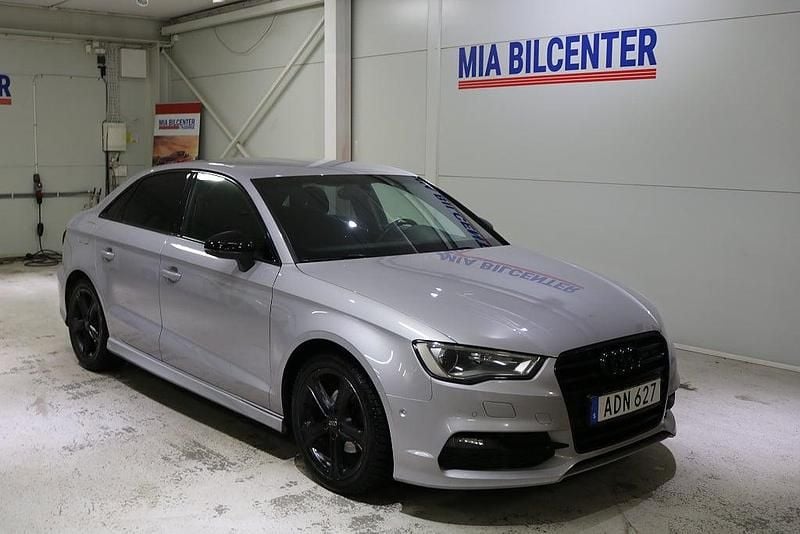 Grå Begagnad 2015 Audi A3 Sport Sedan | 169 000 kr (Lite dyr) - Bild 1/3