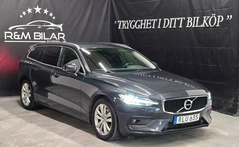 Begagnad Volvo V60 Momentum 190 HK (139 kW) 2018 Grå Kombi