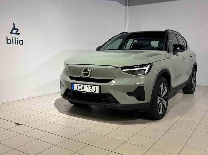Grön Begagnad 2023 Volvo XC40 Single Motor SUV | 334 900 kr - Bild 1/1