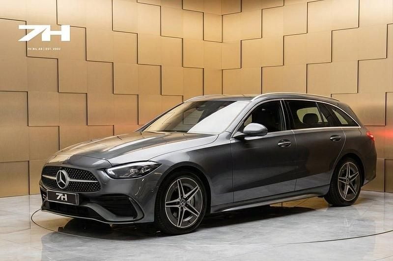 Grå Begagnad 2024 Mercedes C200 AMG line Kombi | 429 900 kr (Marknadspris) - Bild 1/1