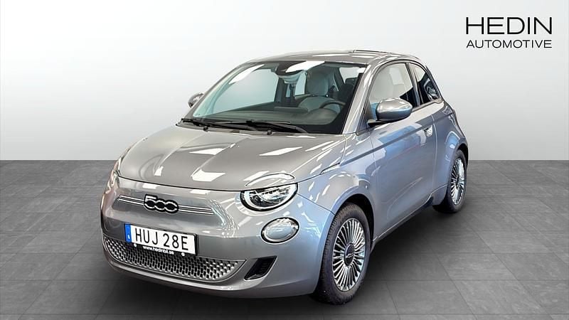 Grå (grey) Begagnad 2022 Fiat 500e Icon Cab | 189 900 kr (Superpris) - Bild 1/4