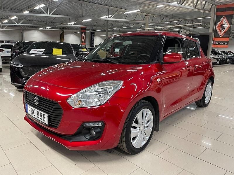 Röd Begagnad 2017 Suzuki Swift Halvkombi | 119 000 kr - Bild 1/4