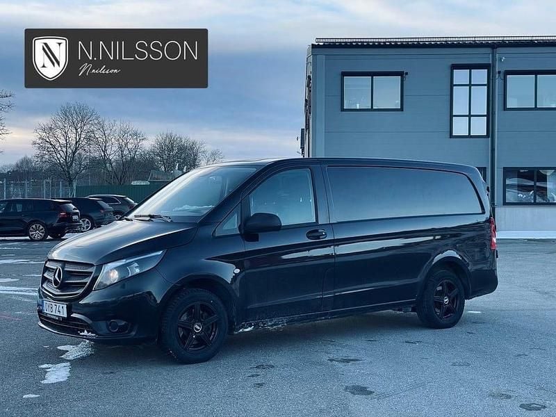 Begagnad Mercedes Vito 136 HK (100 kW) 2017 Svart Van