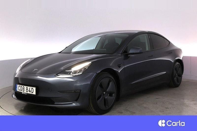Grå Begagnad 2020 Tesla Model 3 Long Range Sedan | 274 900 kr (Marknadspris) - Bild 1/4