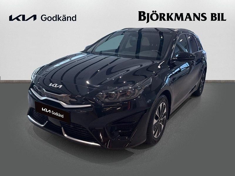 Svart Begagnad 2022 Kia Ceed Sportswagon Kombi | 289 000 kr (Dyr) - Bild 1/4