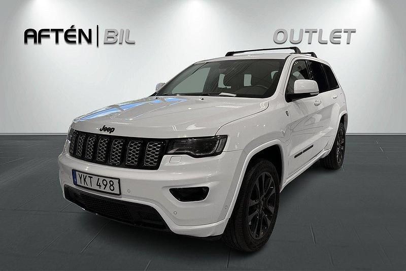 Vit Begagnad 2017 Jeep Grand Cherokee Night Eagle SUV | 209 800 kr (Bra pris) - Bild 1/3
