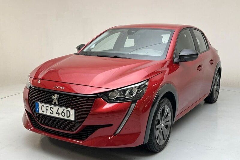 Röd Begagnad 2022 Peugeot e-208 Active Halvkombi | 154 900 kr (Bra pris) - Bild 1/4