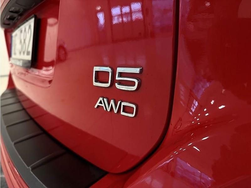 Begagnad Volvo XC60 R-Design 205 HK (150 kW) 2011 Röd SUV