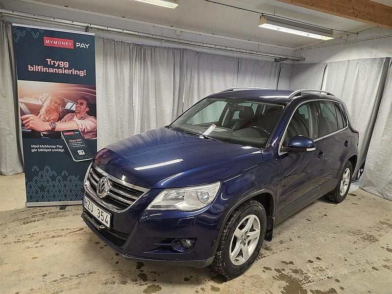Blå Begagnad 2008 VW Tiguan Sport SUV | 37 900 kr (Marknadspris) - Bild 1/4