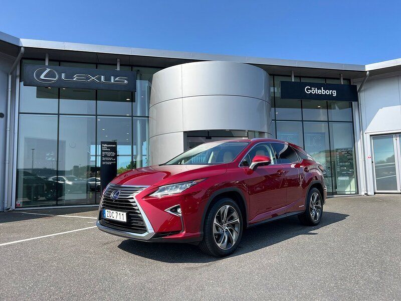 Röd Begagnad 2017 Lexus RX450h Executive Line SUV | 419 000 kr (Dyr) - Bild 1/4