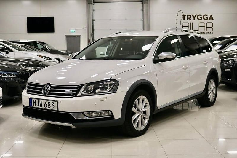 Vit Begagnad 2014 VW Passat Alltrack Kombi | 134 900 kr (Marknadspris) - Bild 1/4