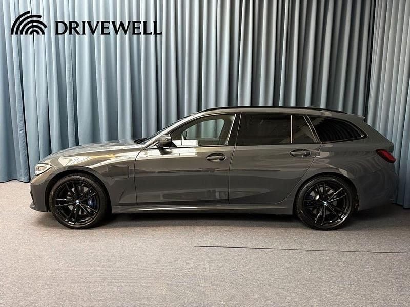Begagnad BMW 330 M Sport 292 HK (214 kW) 2021 Dravit gray metallic Kombi