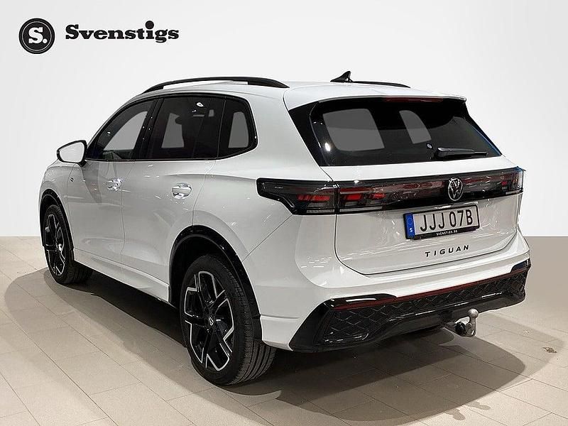 Begagnad VW Tiguan R-line 193 HK (141 kW) 2025 Vit SUV