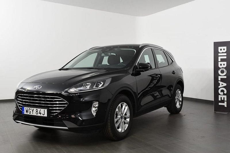Svart Begagnad 2022 Ford Kuga Titanium SUV | 224 500 kr (Marknadspris) - Bild 1/4