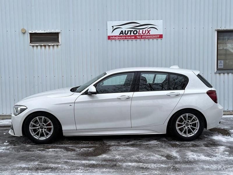 Begagnad BMW 118 Comfort Edition 143 HK (105 kW) 2013 Vit Halvkombi