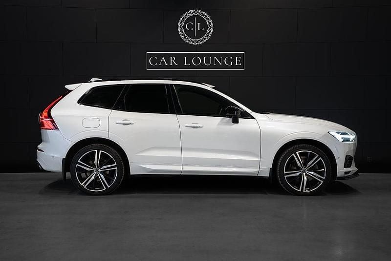 Begagnad Volvo XC60 R-Design 303 HK (222 kW) 2020 Vit SUV