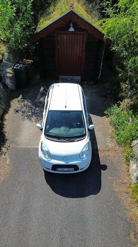 Begagnad Citroën C1 68 HK (50 kW) 2009 Vit Halvkombi