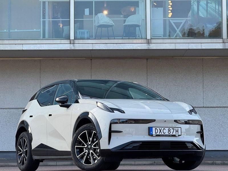 Vit Begagnad 2023 Zeekr X SUV | 434 900 kr - Bild 1/4